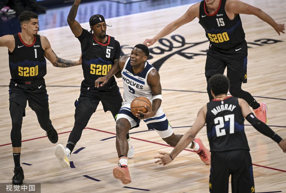 中国男足迎 中国男足迎