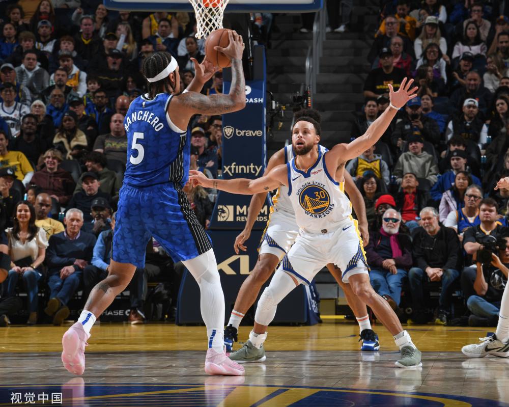 的首个主场 的首个主场