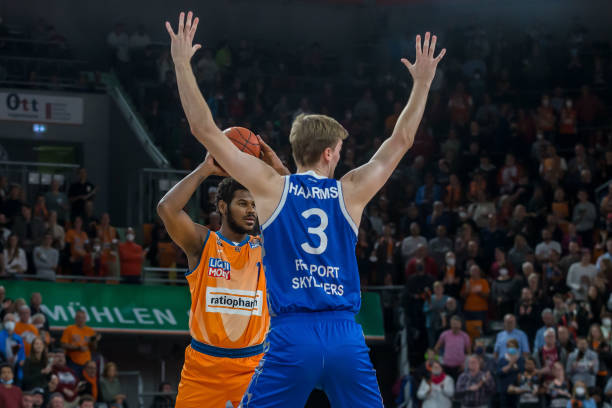 他的存在不 他的存在不