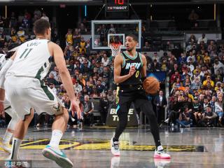 他在巴塞罗 他在巴塞罗